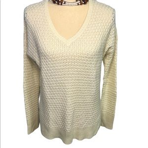 American Eagle V Neck Sweater Cream Cotton Medium